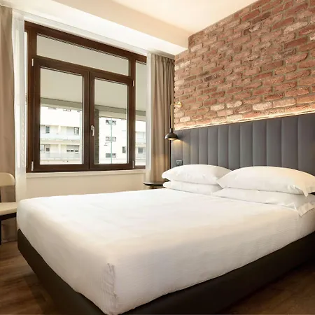Western Tritone Hotel