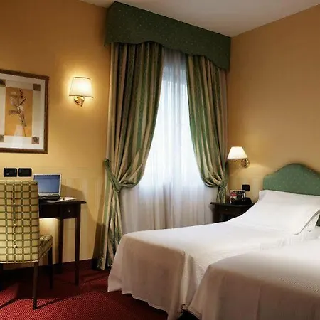 Western Tritone Hotel